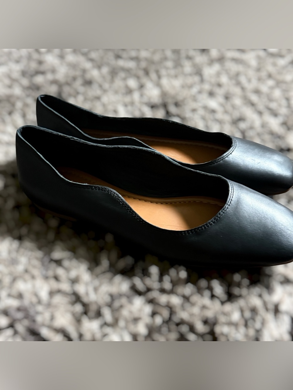 LUCY BRAND Black Leather Flats Size 8 Women Like New - Picture 4 of 10